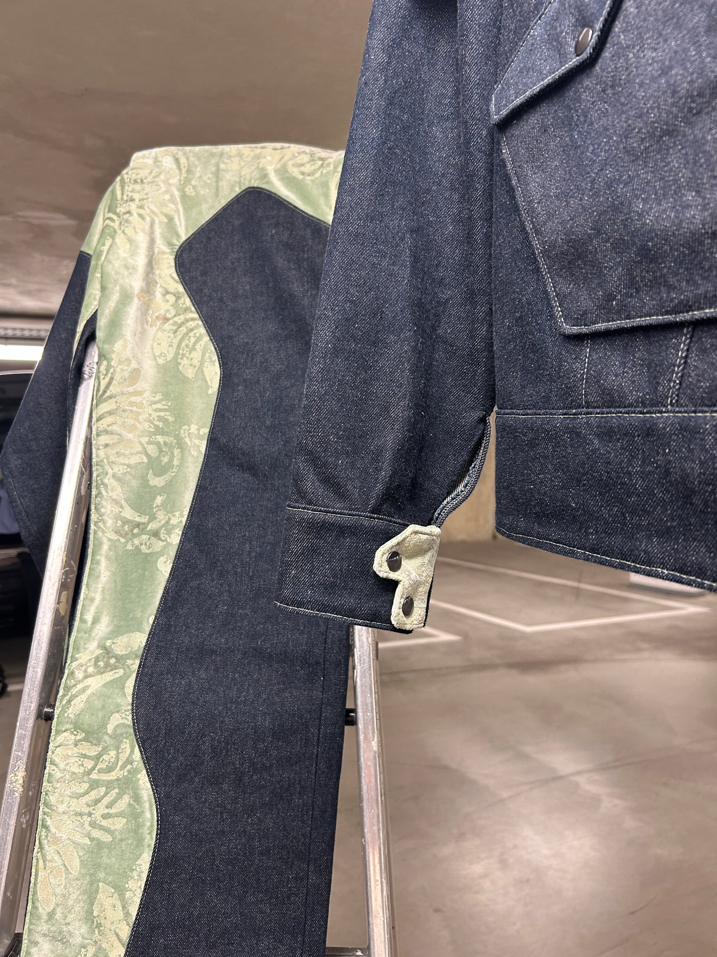 1/1 Mint Jeans